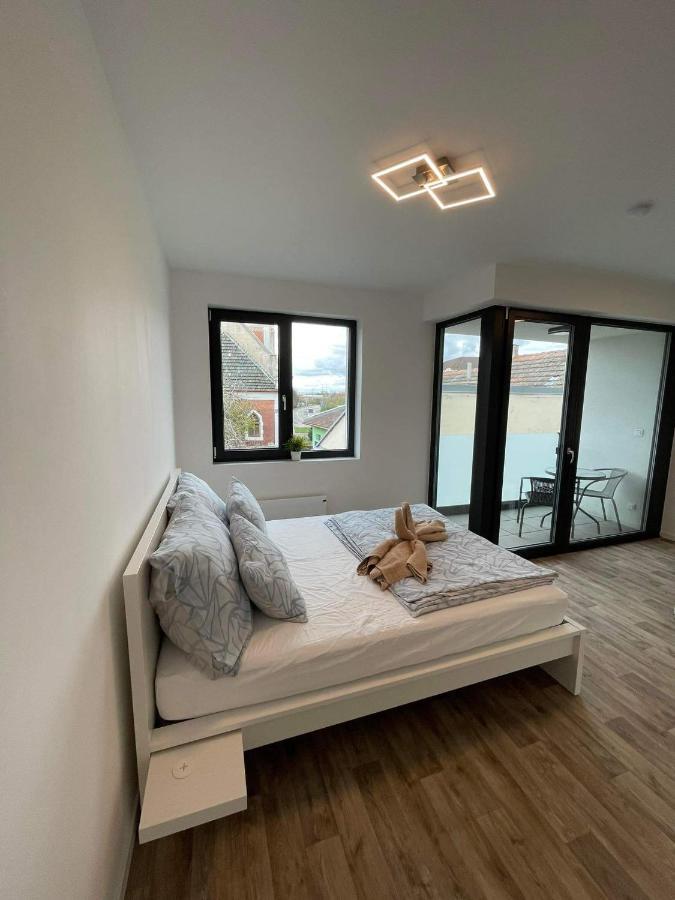 Mikuloff Apartment Микулов Екстериор снимка